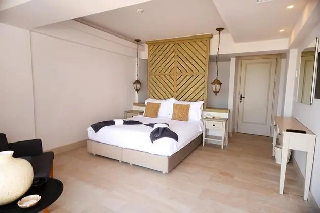 Deluxe Family Suite