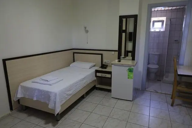 Tek Kişilik, Sokak Manzaralı, Balkonsuz
