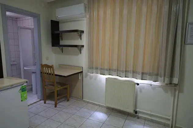 Tek Kişilik, Sokak Manzaralı, Balkonsuz