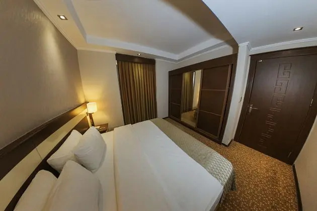 Suite Triple Room