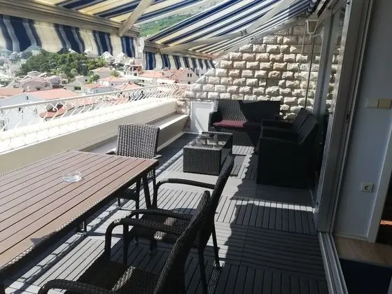 Apart Daire (Three Bedroom Apartment with Sea View)