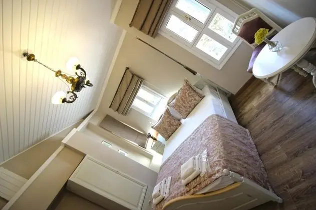 Çift Kişilik, Şehir Manzaralı