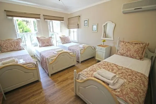 Dört Kişilik Oda, Şehir Manzaralı