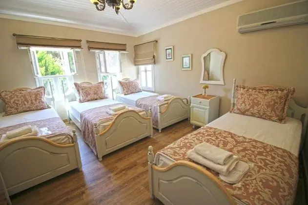 Dört Kişilik Oda, Şehir Manzaralı