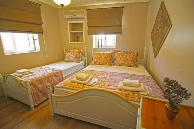 Triple, Şehir Manzaralı