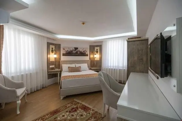 Köşe Oda- Ana Bina