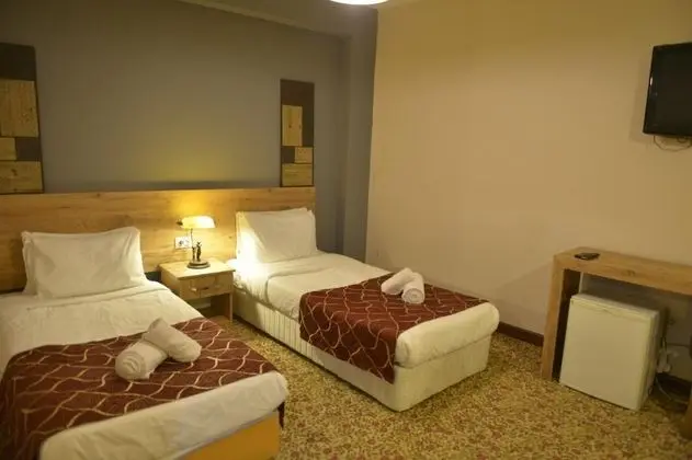 Çift Kişilik, Şehir Manzaralı