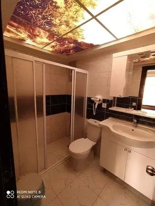 Üç Kişilik Oda