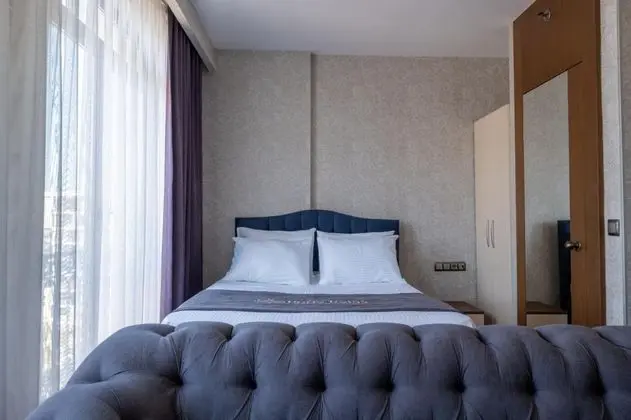 Studio, Şehir Manzaralı