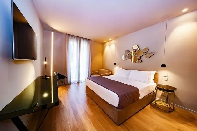 Deluxe Üç Kişilik Oda