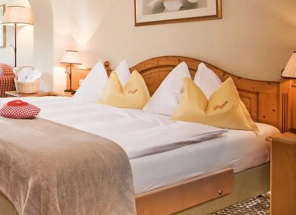 Deluxe Tek Büyük Yataklı Oda, Balkon, Dağ Manzaralı