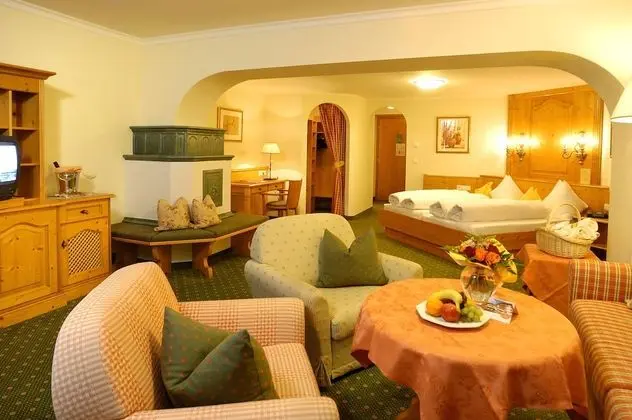 Deluxe Tek Büyük Yataklı Oda, Balkon, Dağ Manzaralı