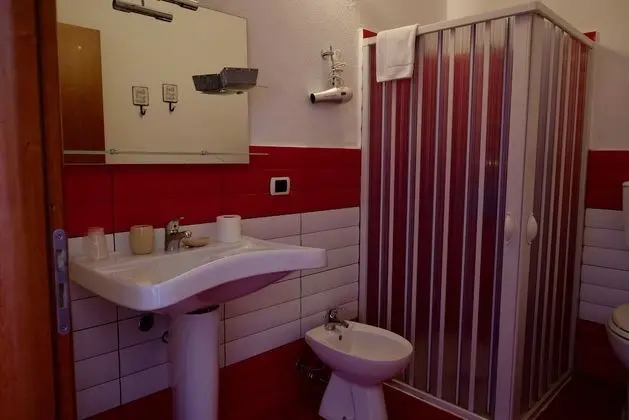 Deluxe Dört Kişilik Oda, Bahçe Manzaralı