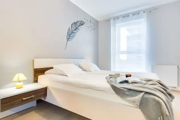 Pacific, One-bedroom Apartment