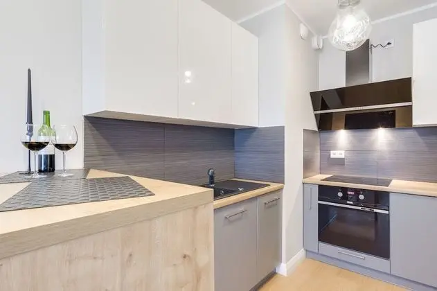 Pacific, One-bedroom Apartment