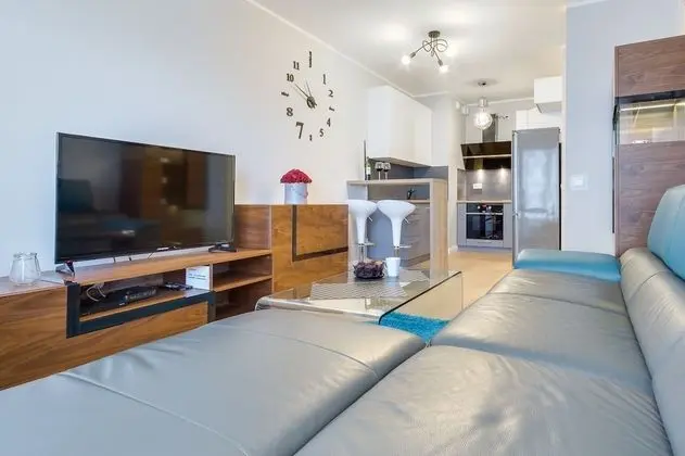 Pacific, One-bedroom Apartment