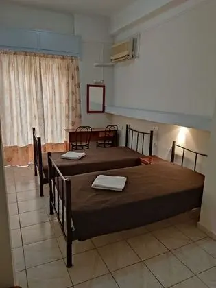 Tek Büyük veya İki Ayrı Yataklı Oda (With External Bathroom)