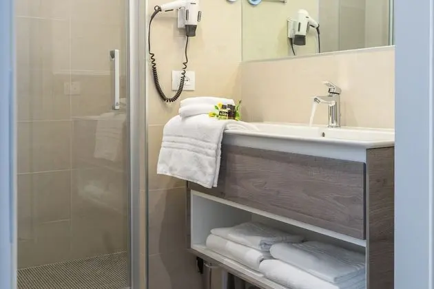 Comfort Tek Büyük Yataklı Oda, Teras, Şehir Manzaralı