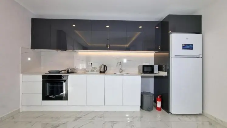 1 + 1 Daire, Kara Manzaralı, Balkonlu