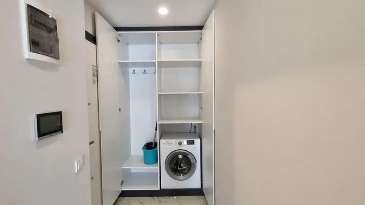 1 + 1 Daire, Kara Manzaralı, Balkonlu