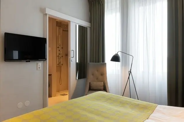 Standard Tek Büyük Yataklı Oda