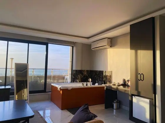 Junior Suite Deniz Manzaralı Oda