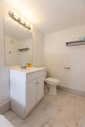 Basic Tek Büyük Yataklı Oda