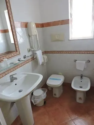 Üç Kişilik Oda, Özel Banyo