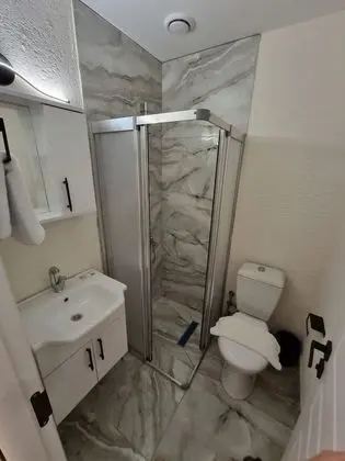 Standard Oda Bahce Veya Sokak Manzarali