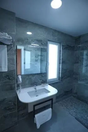 Basic Üç Kişilik Oda