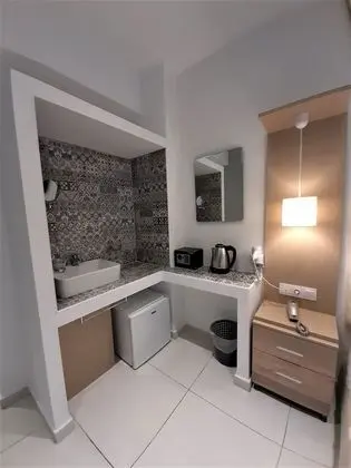 Üç Kişilik Oda