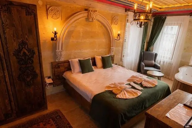 Deluxe Oda,    , Jakuzili