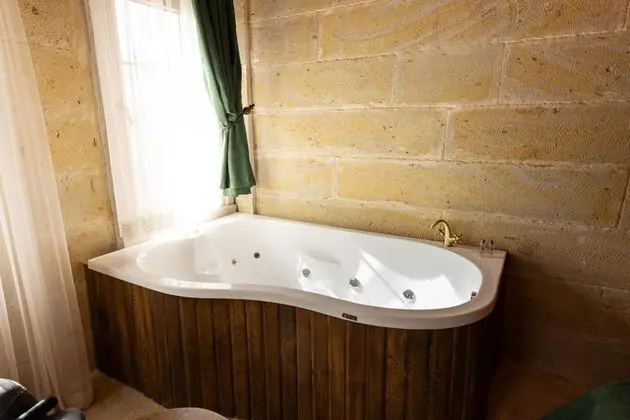 Deluxe Oda,    , Jakuzili