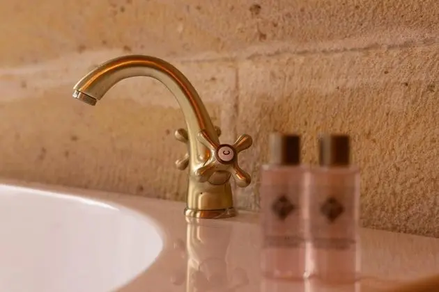 Deluxe Oda,    , Jakuzili