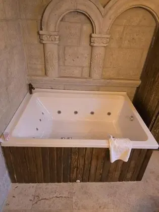 Deluxe Oda,    , Jakuzili