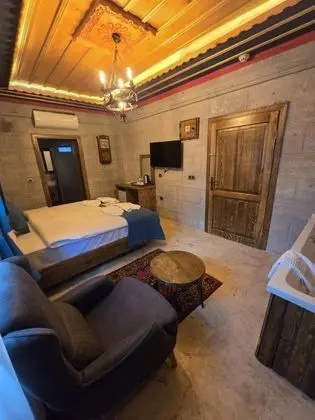 Deluxe Oda,    , Jakuzili