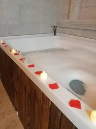 Deluxe Oda,    , Jakuzili