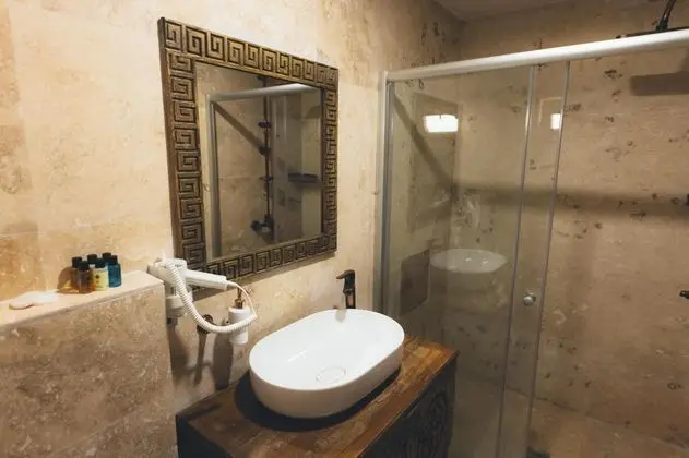 ÜZENGİ BANYO