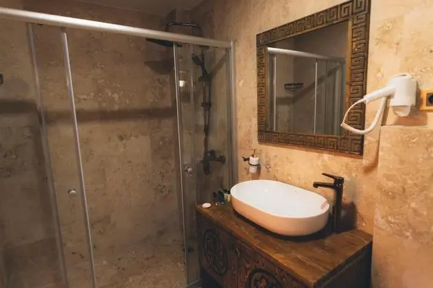 ZELVE BANYO