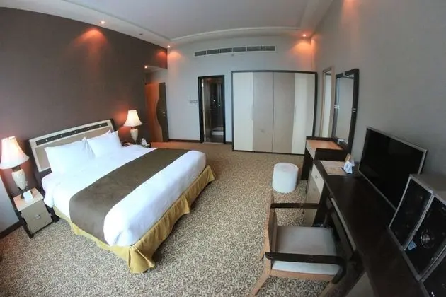 Three Bedrooms suite with Sea View
