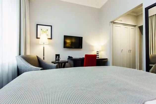 Standard Tek Büyük Yataklı Oda