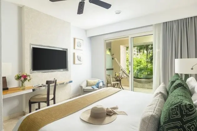Deluxe Garden View - Room Only