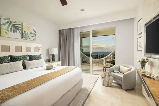 Deluxe Ocean View - Room Only