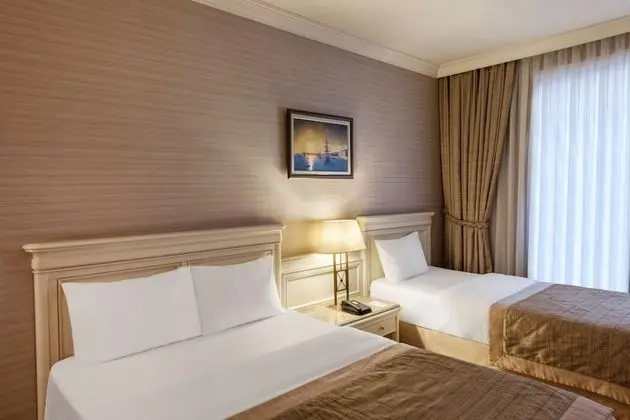 Classic Room with 1 King + 1 Single