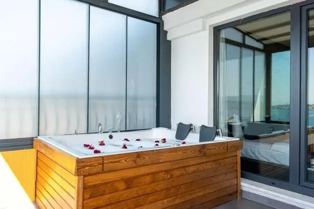 Executive Suite, Boğaz Manzaralı, Mutfaklı