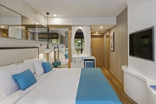 Superior Room with 2 Single Beds, Sea View