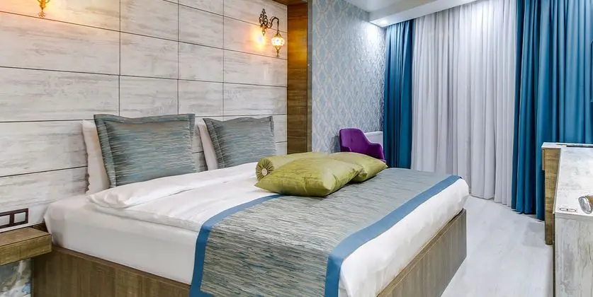 Comfort Suite Jakuzili Oda