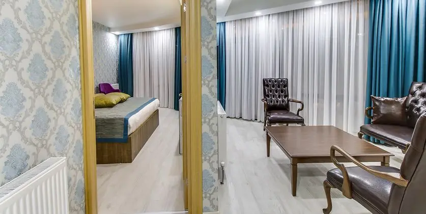 Comfort Suite Jakuzili Oda
