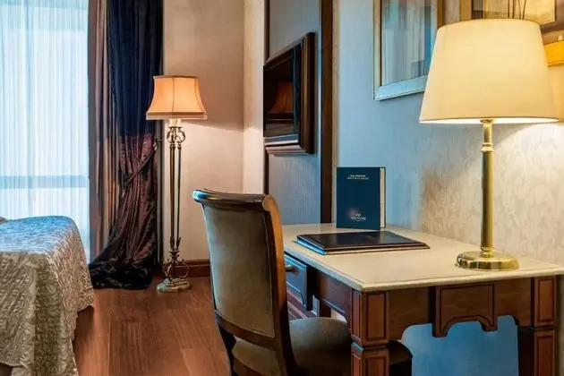 Suite with King Size Bed