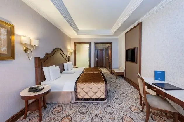 Superior Room with Queen Size Bed